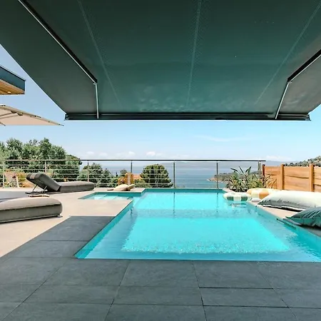 Rooftop In Lavandou, Panoramic View شقة لو لا فاندو