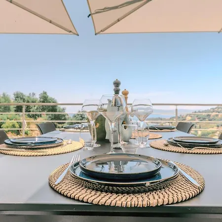 Rooftop In Lavandou, Panoramic View شقة لو لا فاندو