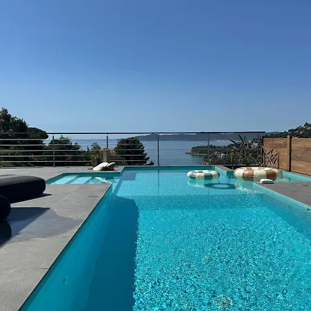 Rooftop In Lavandou, Panoramic View Apartment